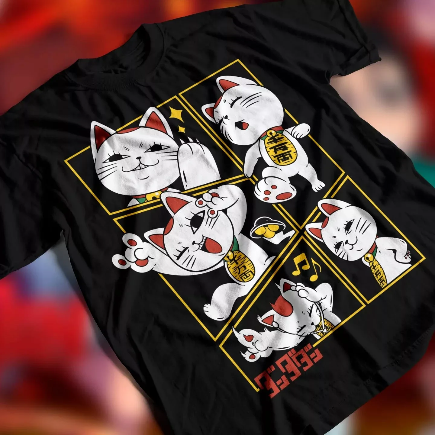 Popular Anime Merchandise - เสื้อยืดลายการ์ตูน Dandadan Maneki Neko หลายลาย สีดำ